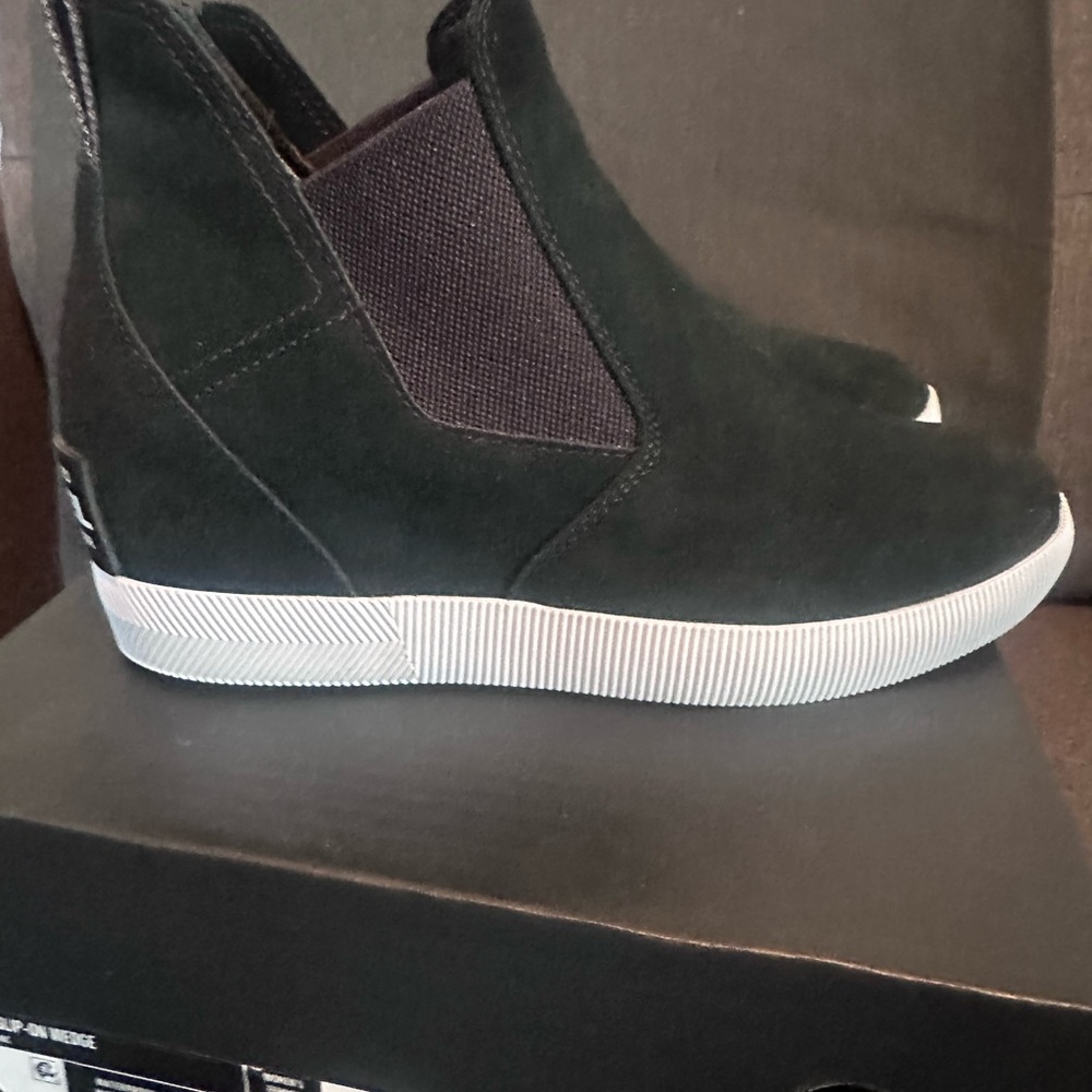 Sorel Black Suede Women's